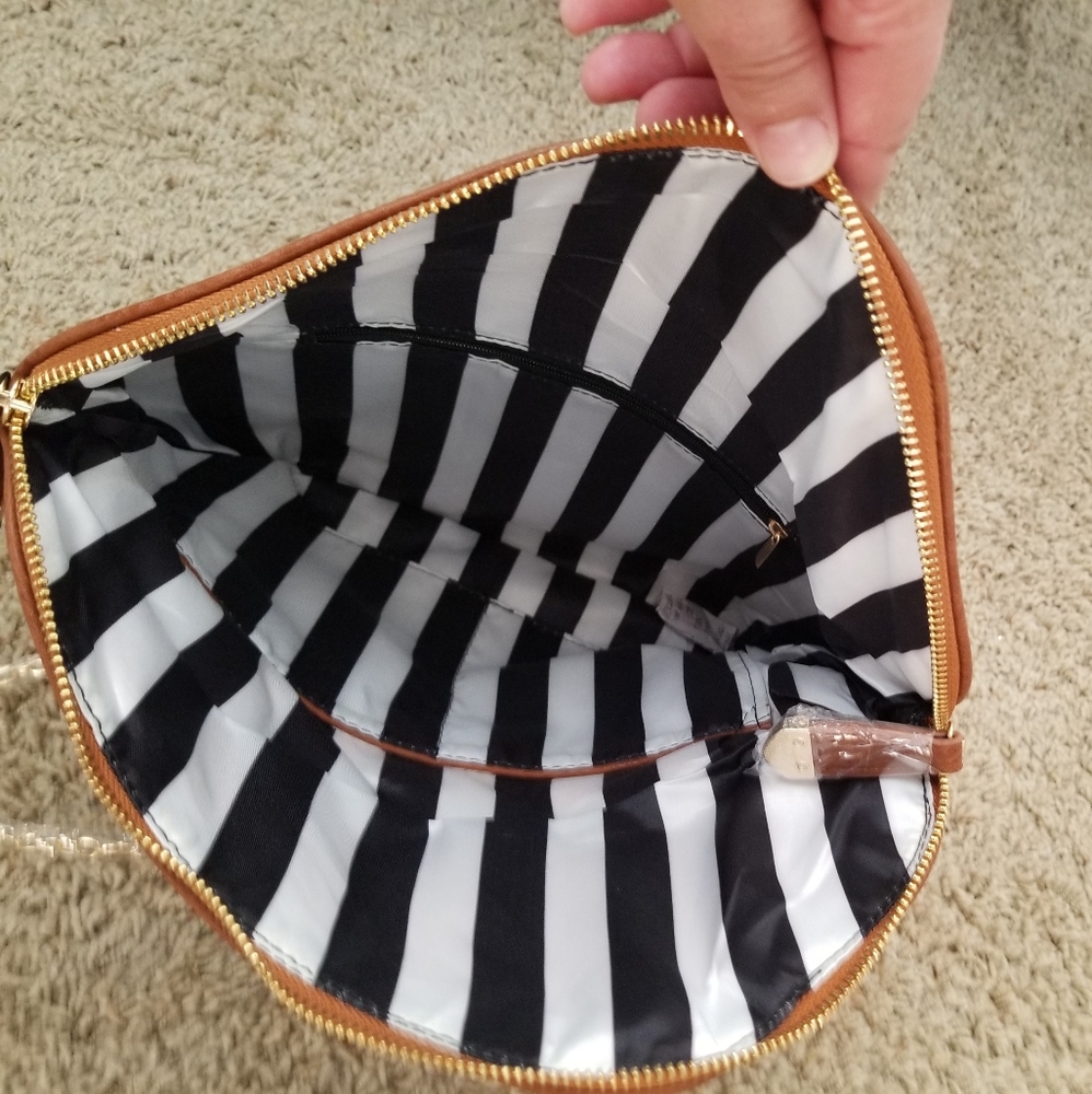 Purse - Picture 3 of 4